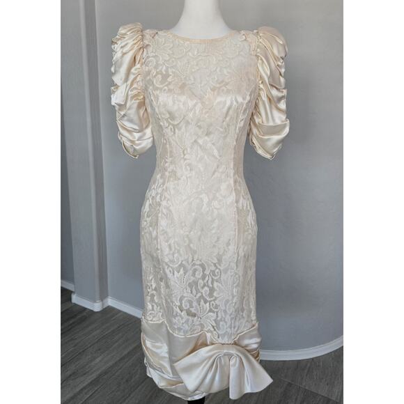 Vintage 80s Pastel Peach Puffy Sleeve Lace Fitted Bridal Prom Dress Sz 3/4 - Picture 1 of 16